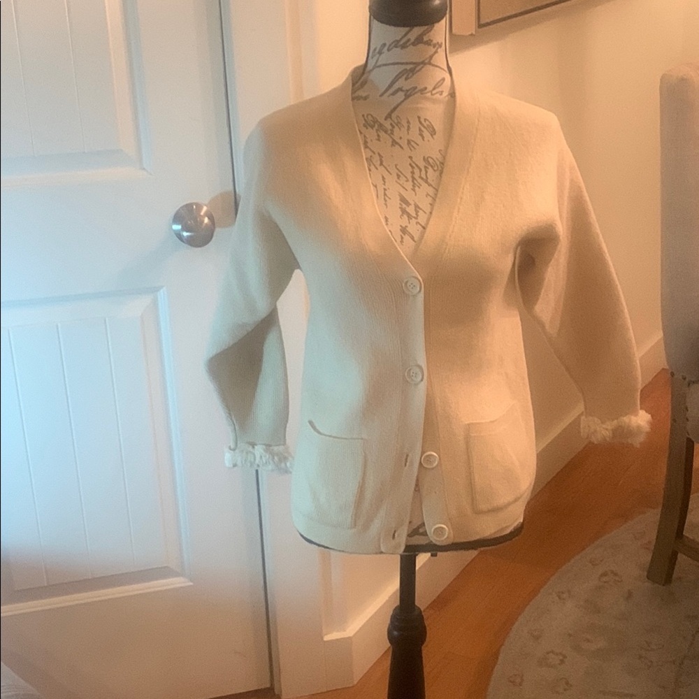Chic Cream Cardigan Sweater